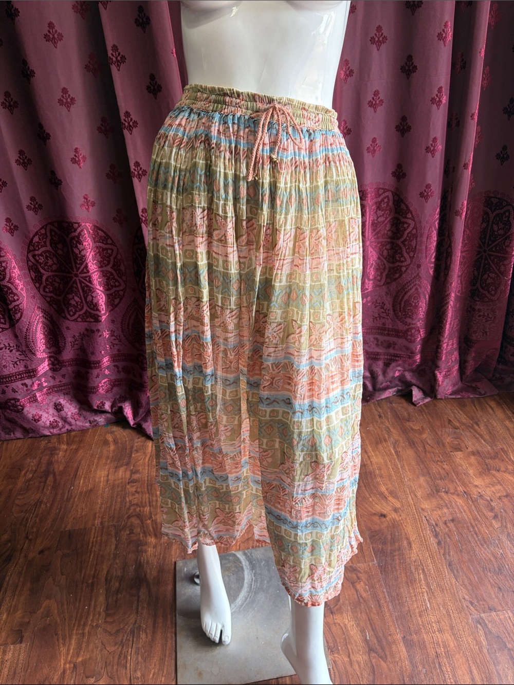 Vintage Revue Boho Pleated Midi Skirt in Pastel Multi-Color Print Size Medium